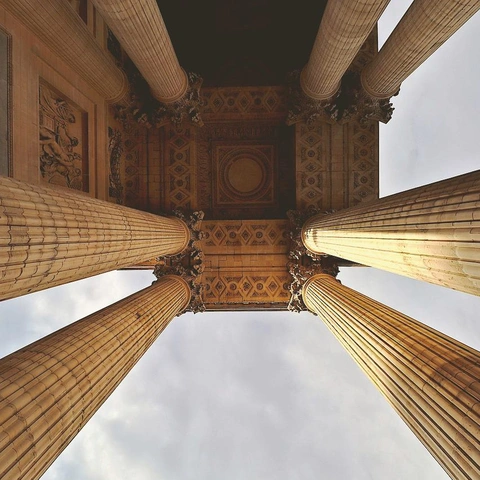 Pochette pour Murmurs of Storm