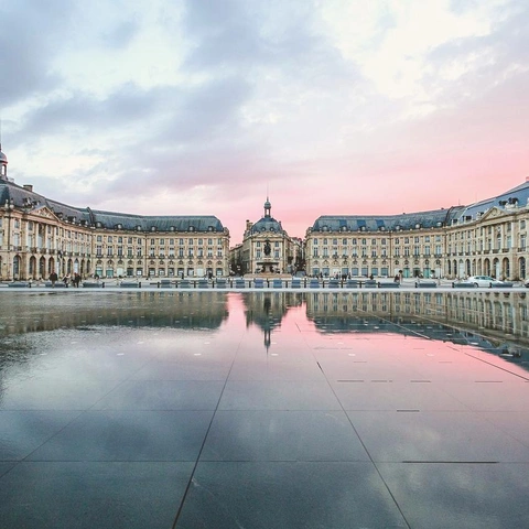 Arte da capa para Until the Curtain Opens