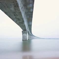 Drifting Over Quiet Worlds