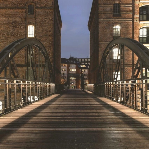 Coverbild für Static Surge